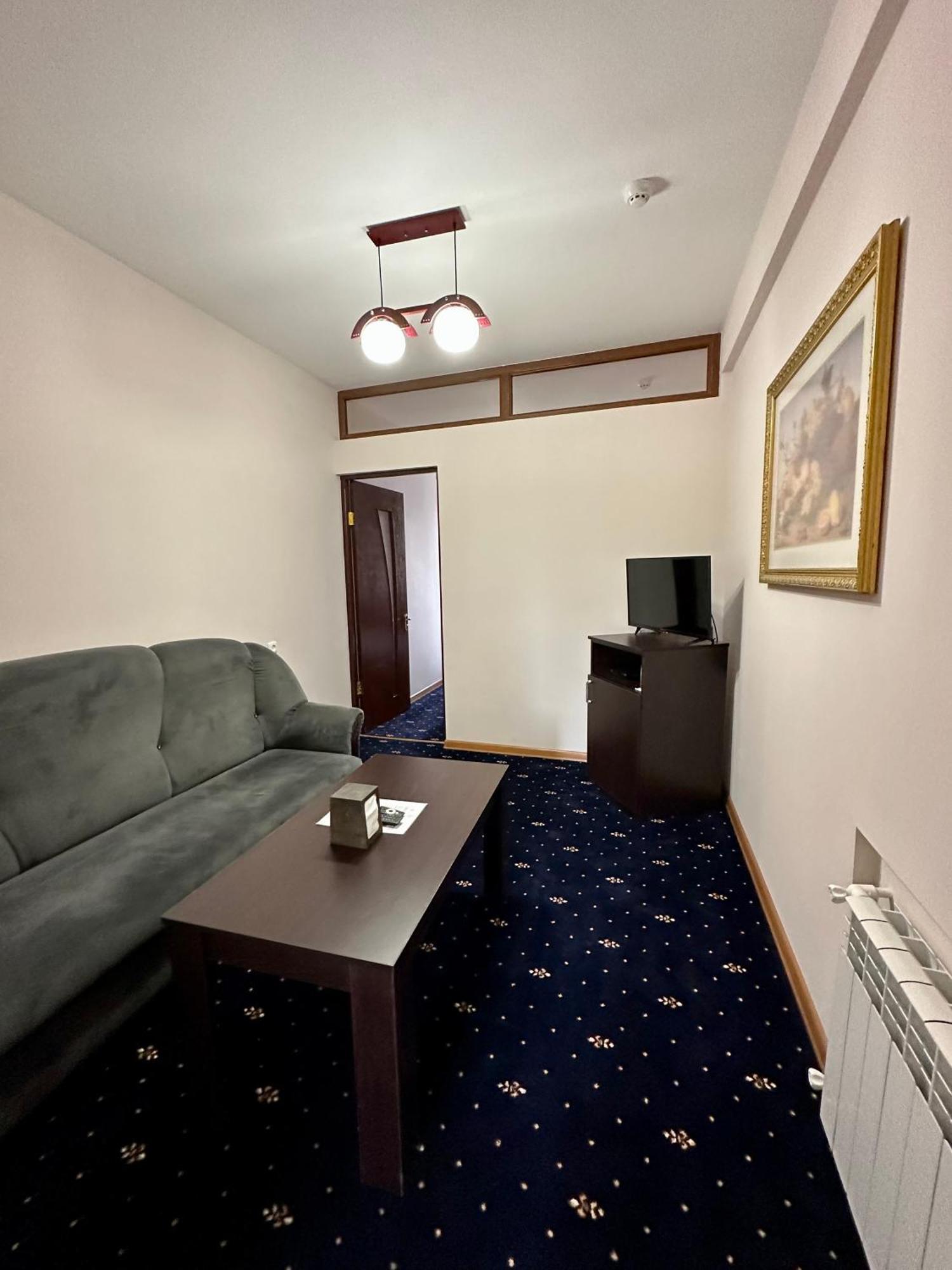 Hotel - Saya Tsaghkadzor Luaran gambar