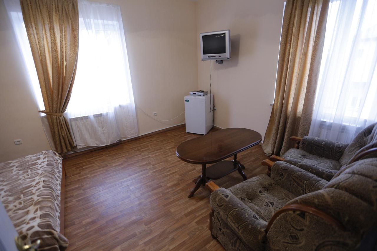 Hotel - Saya Tsaghkadzor Luaran gambar