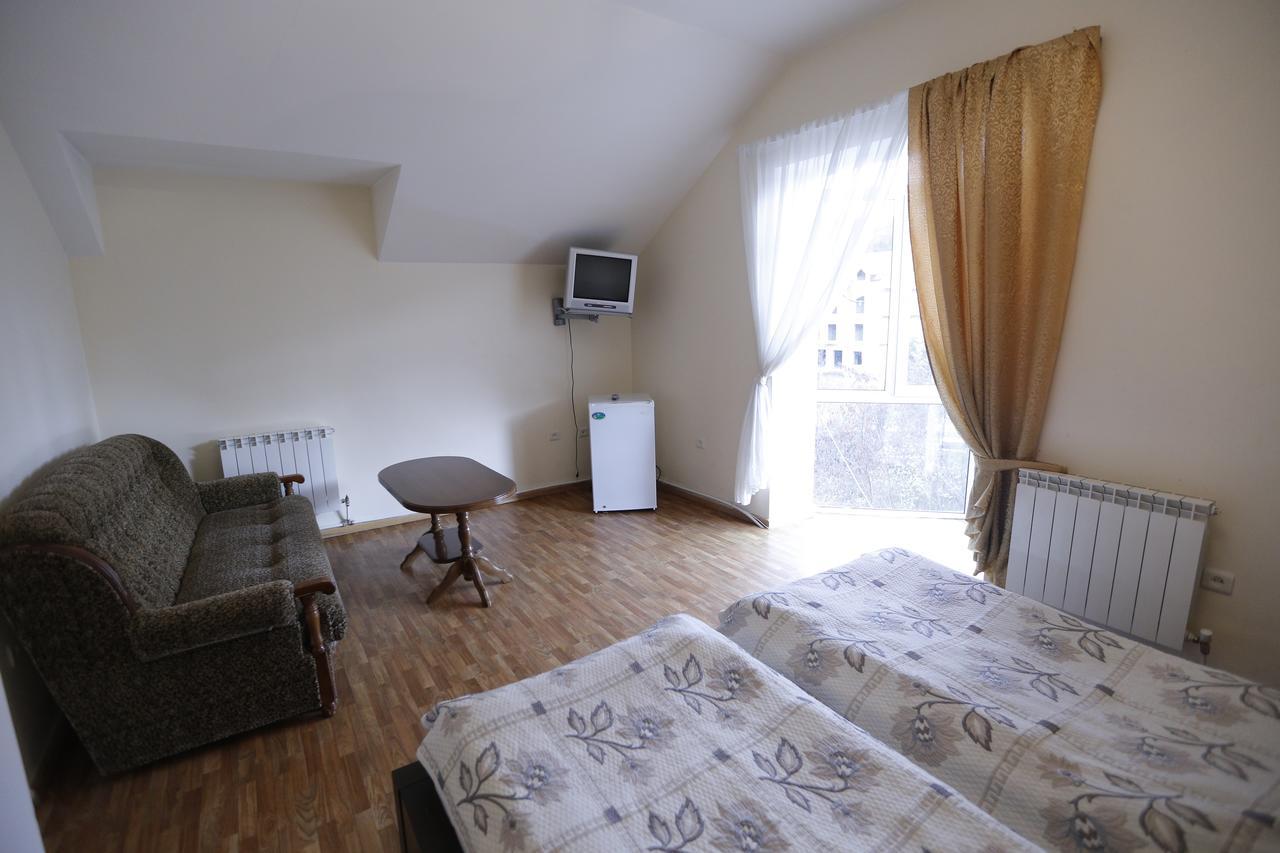 Hotel - Saya Tsaghkadzor Luaran gambar